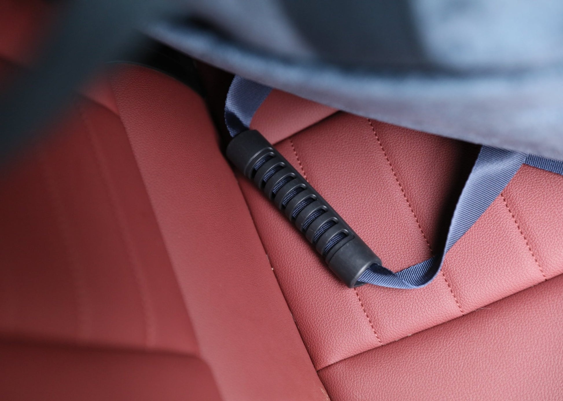 Puff Guard Dog Car Seat in Camel - Premium Safety & Comfort for Travel - A Horizon Dawn